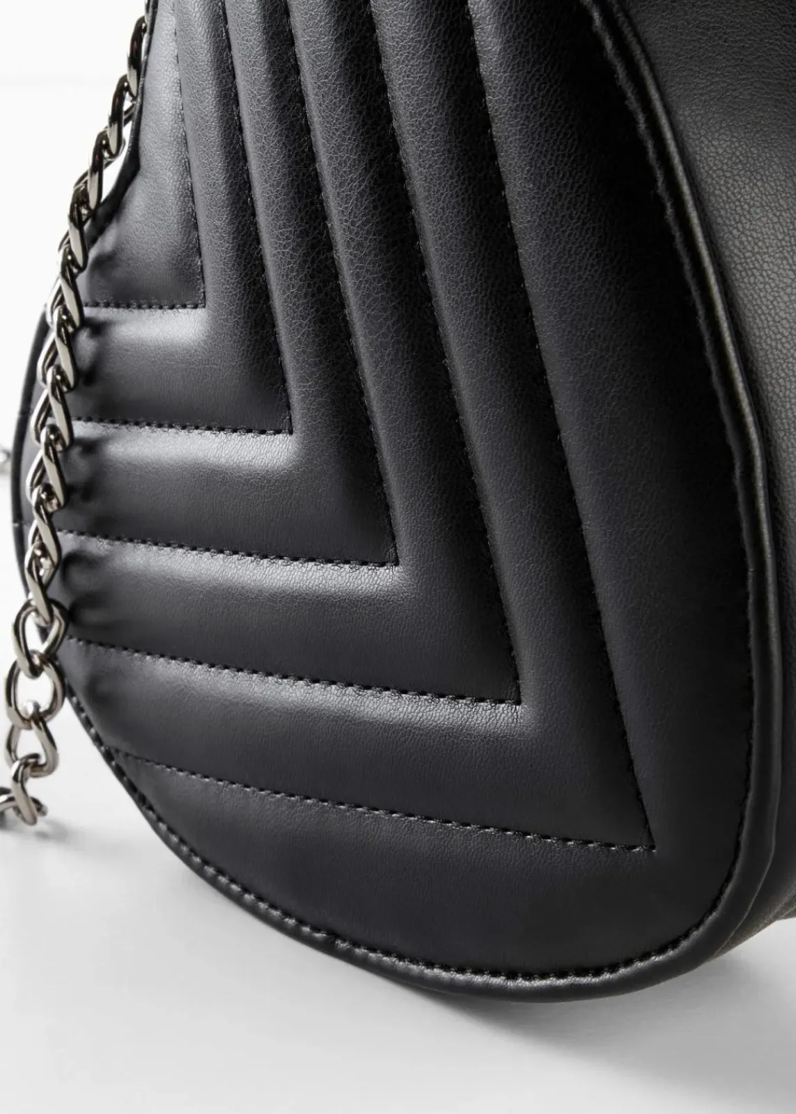 bonprix Taschen^Umhängetasche schwarz