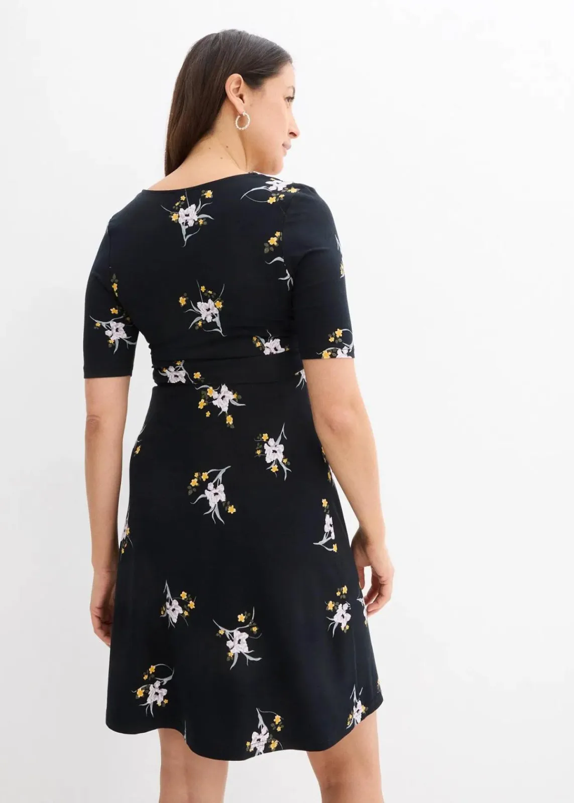 bonprix Bekleidung·Blazer|Umstandsmode^Umstands- und Stillkleid aus weicher Viskose schwarz geblümt