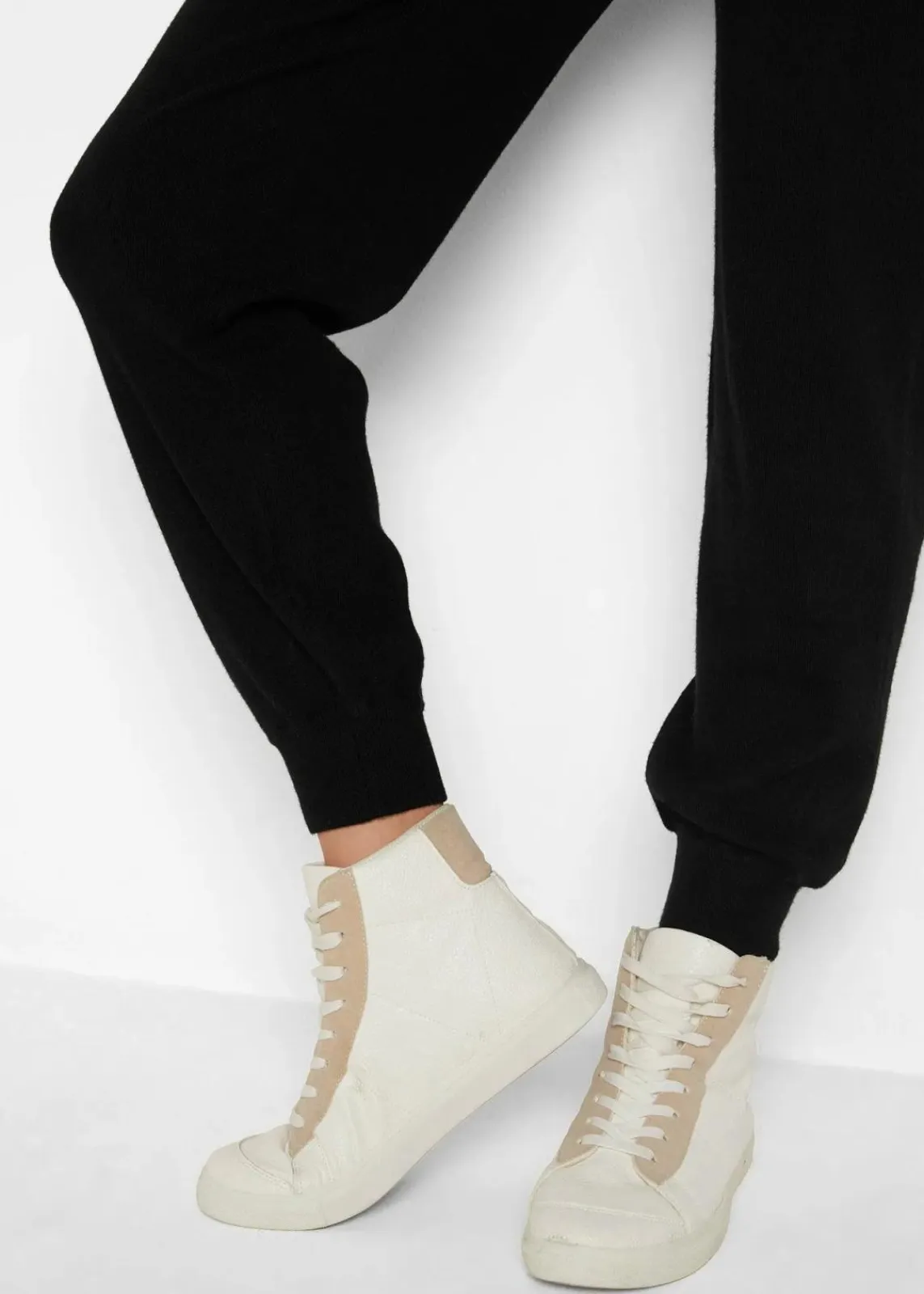 bonprix Bekleidung·Blazer|Nachhaltigere Materialien^Umstandshose aus weichem Strick schwarz