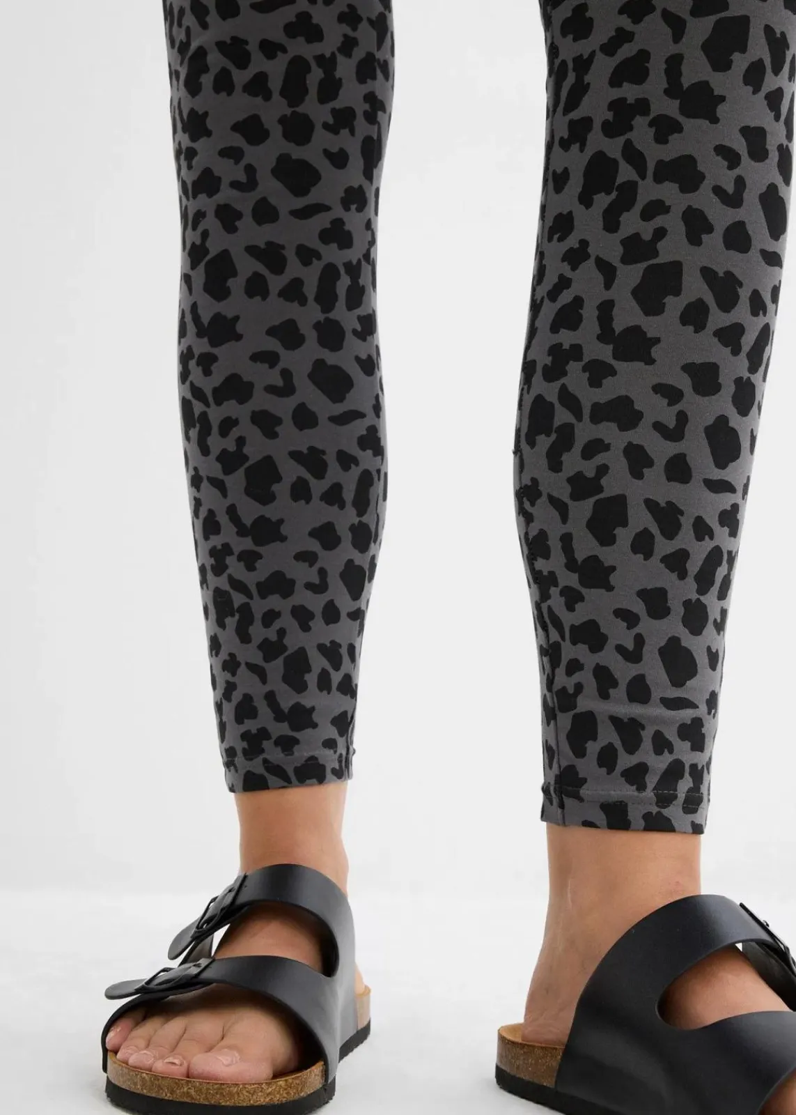 bonprix Umstandsmode|Nachhaltigere Materialien^Umstandsleggings aus Bio-Baumwolle (2er Pack) schwarz+rauchgrau leo bedruckt