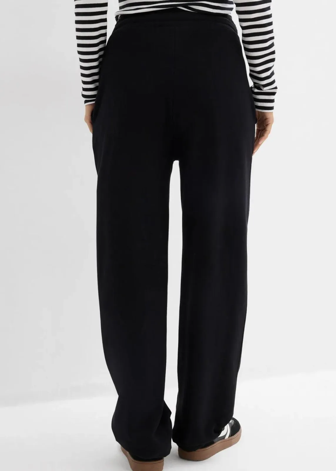 bonprix Bekleidung·Blazer|Nachhaltigere Materialien^Umstandsweathose mit verstellbarer Saumweite aus reiner Bio-Baumwolle schwarz