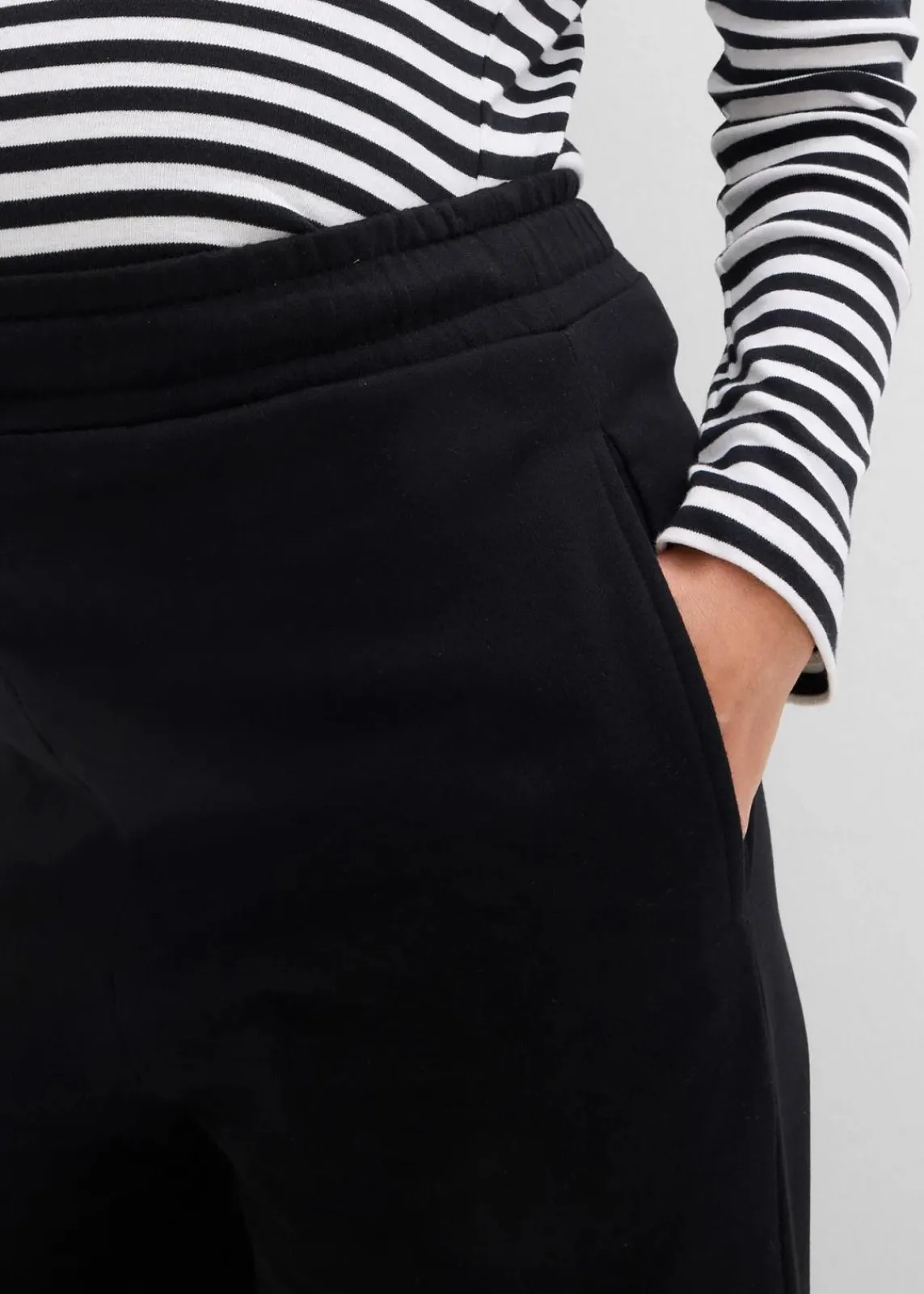 bonprix Bekleidung·Blazer|Nachhaltigere Materialien^Umstandsweathose mit verstellbarer Saumweite aus reiner Bio-Baumwolle schwarz