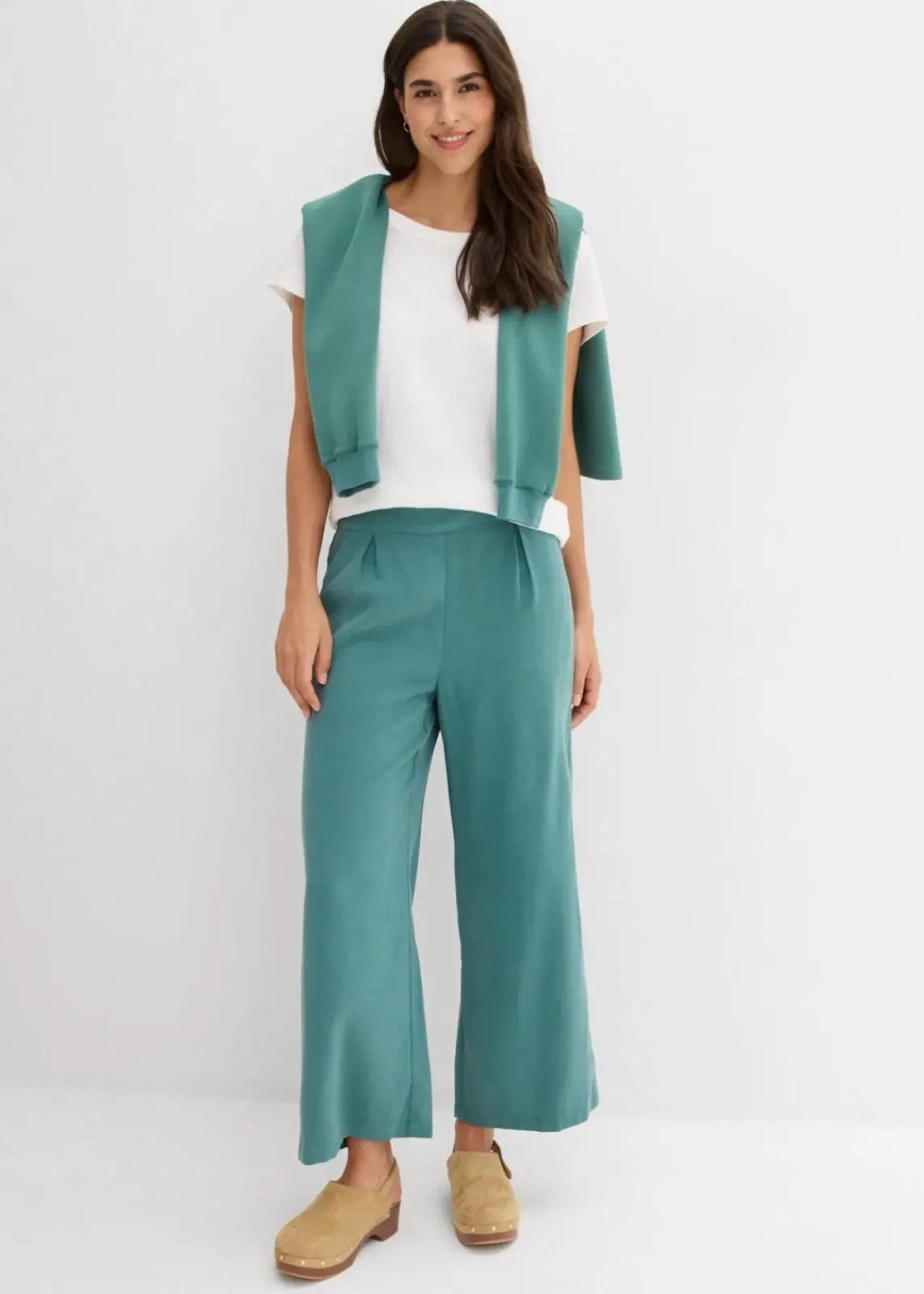 bonprix Hosen|Bekleidung·Kleider^Verkürzte Hose aus weichem Viskose-Mix graugrün