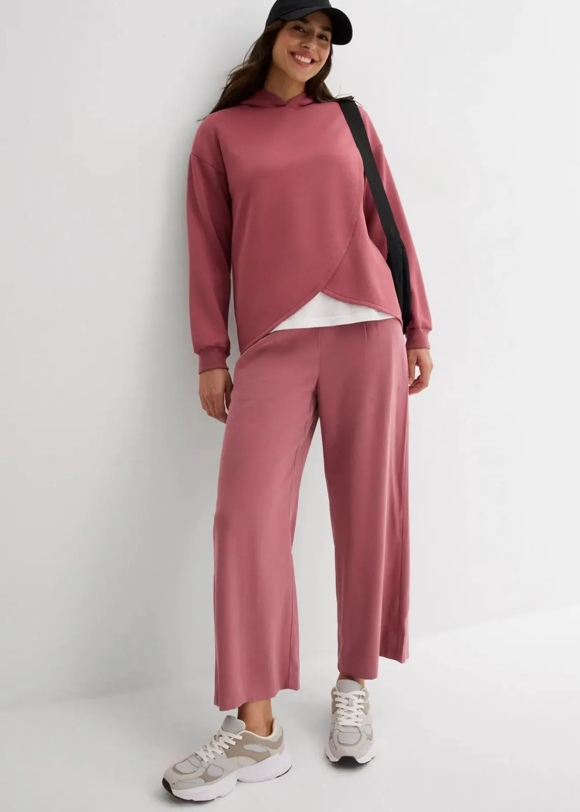 bonprix Bekleidung·Kleider|Hosen^Verkürzte Hose aus weichem Viskose-Mix softbeere