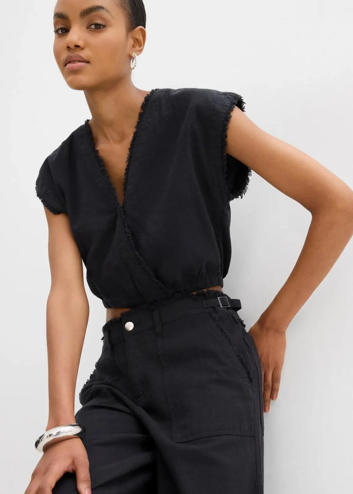 bonprix Blusen & Tuniken|Shirts & Tops^Verkürztes Blusentop schwarz