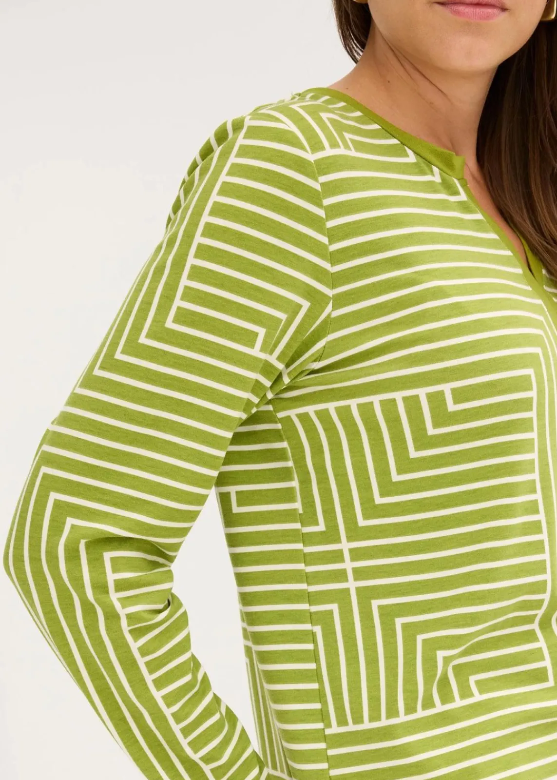 bonprix Shirts & Tops^Viskose Langarmshirt moos/naturbeige graphisch bedruckt
