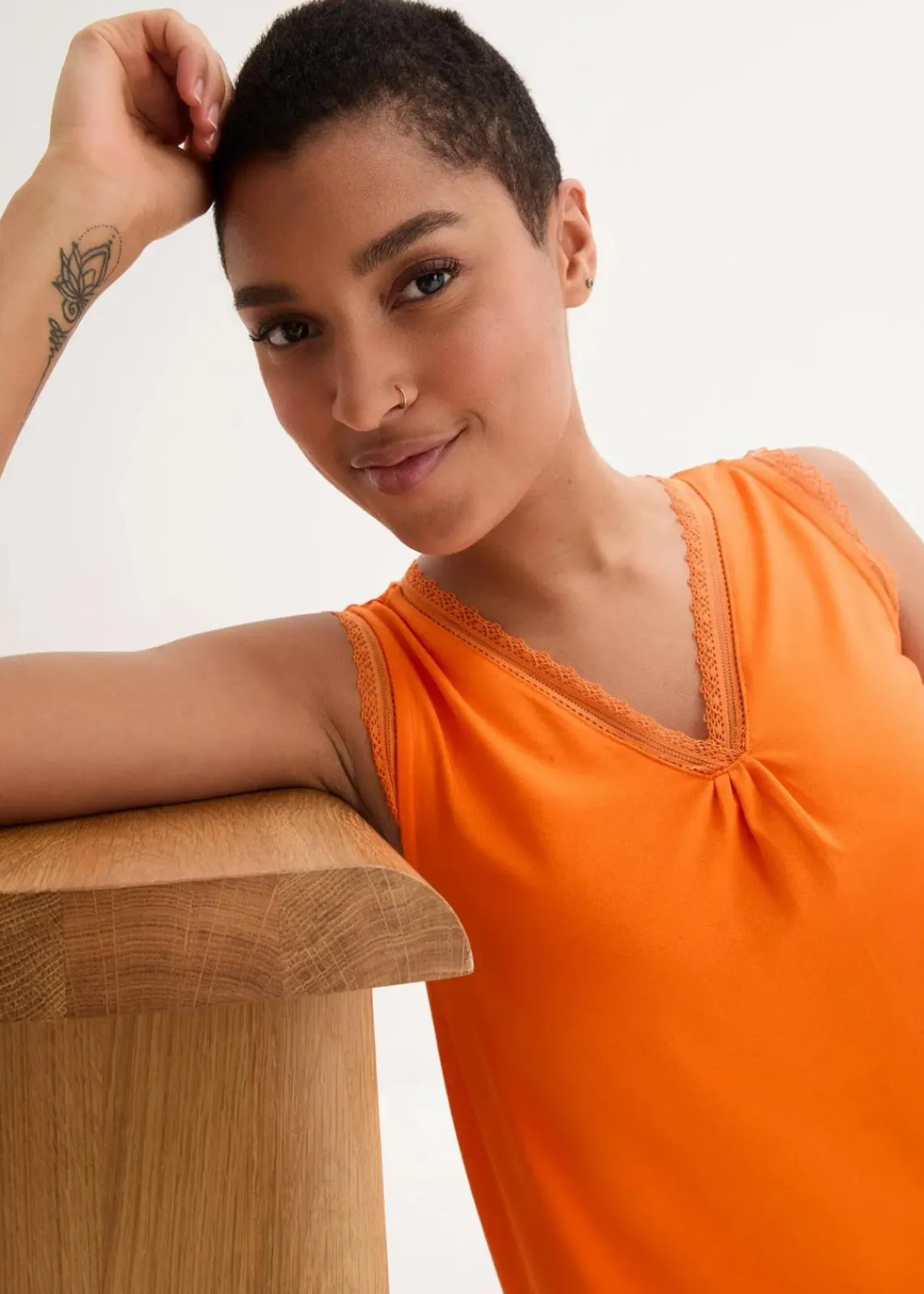 bonprix Shirts & Tops^Viskose-Top mit Spitze warmorange