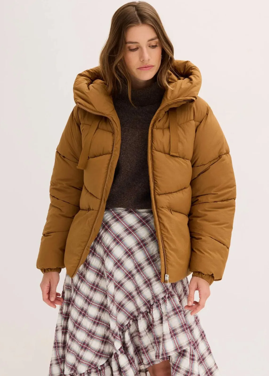 bonprix Bekleidung·Hosen|Jacken & Mäntel^Wasserabweisende Steppjacke cognac braun