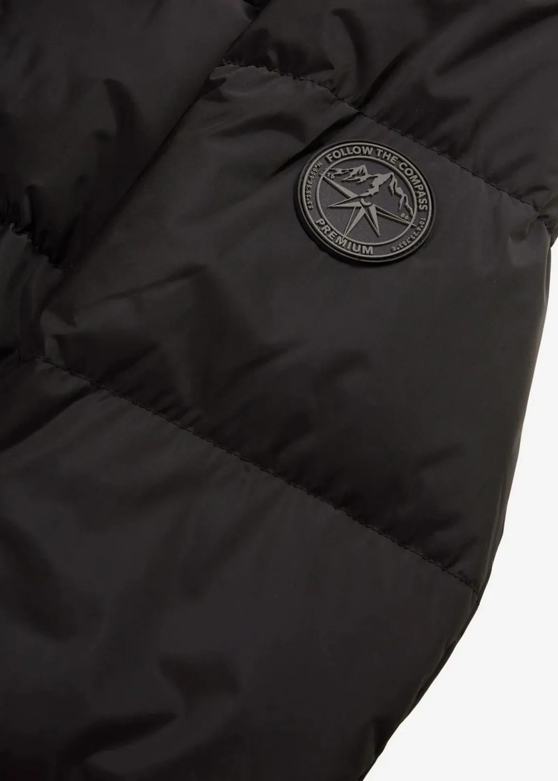 bonprix Bekleidung·Hosen|Jacken & Mäntel^wasserabweisender Daunenmantel mit bedrucktem Innenfutter schwarz