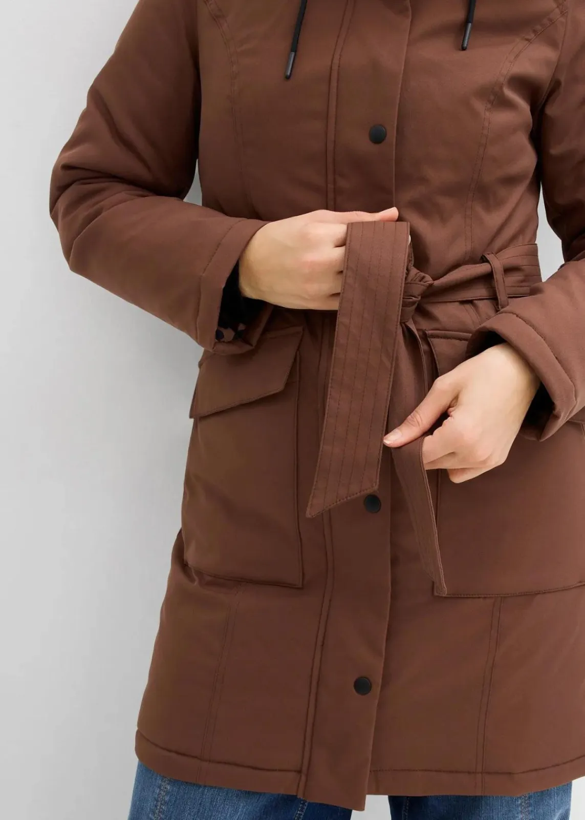 bonprix Bekleidung·Hosen|Jacken & Mäntel^Wasserabweisender Outdoor-Kurzmantel mit Gürtel, Leo-Futter braun