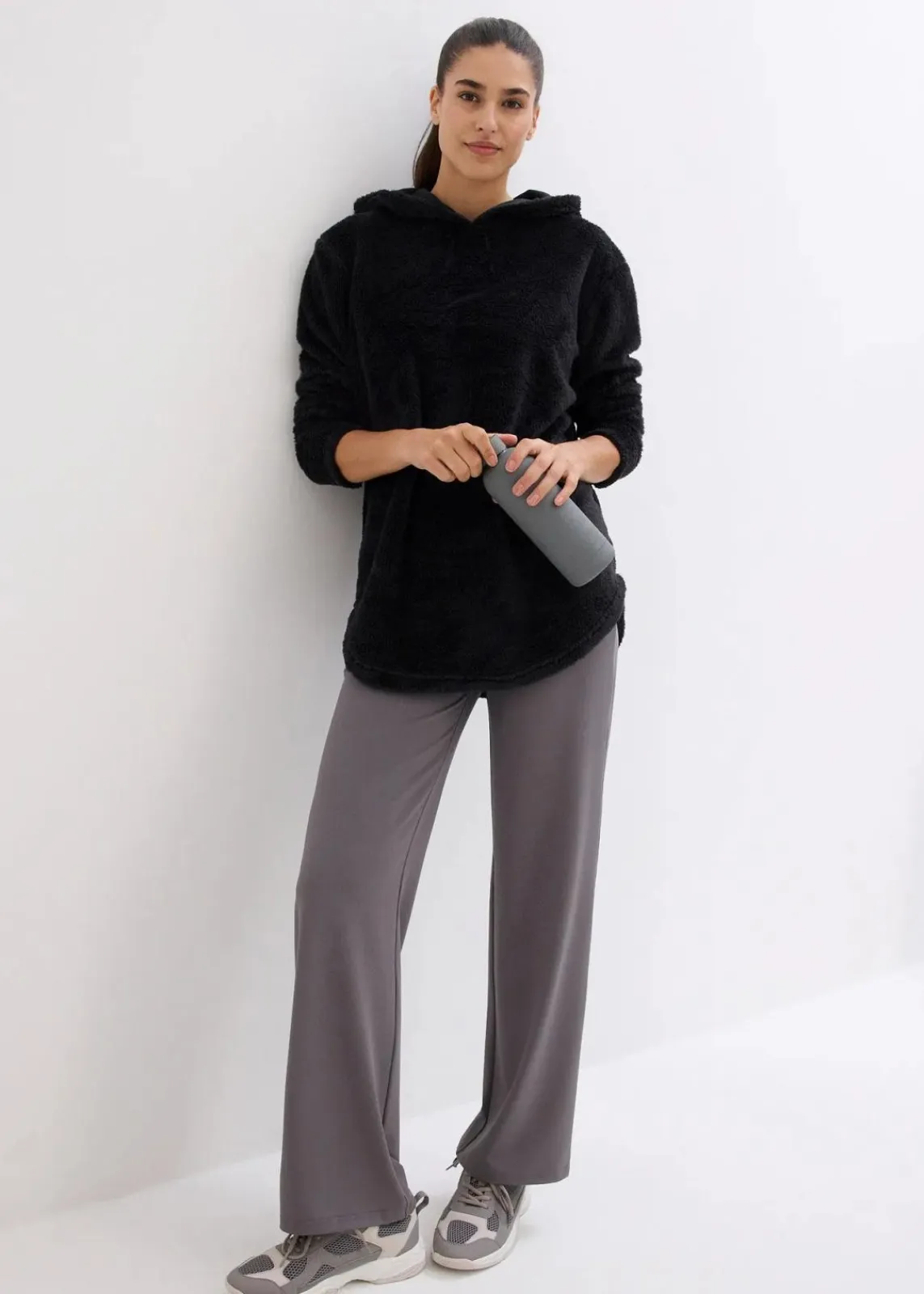 bonprix Homewear|Sportwäsche^Weit geschnittener Loungewear Kuschel-Fleece Longpullover schwarz