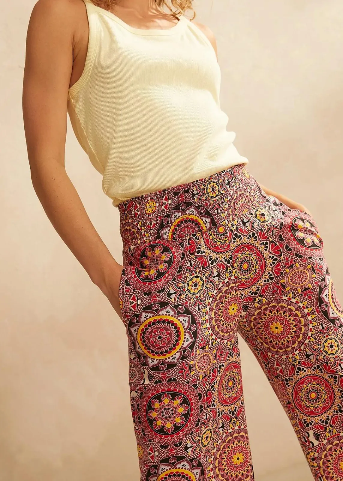 bonprix Bekleidung·Kleider|Hosen^Weite Jersey-Culotte mit breitem Smockbund, 7/8-Länge abendrot paisley