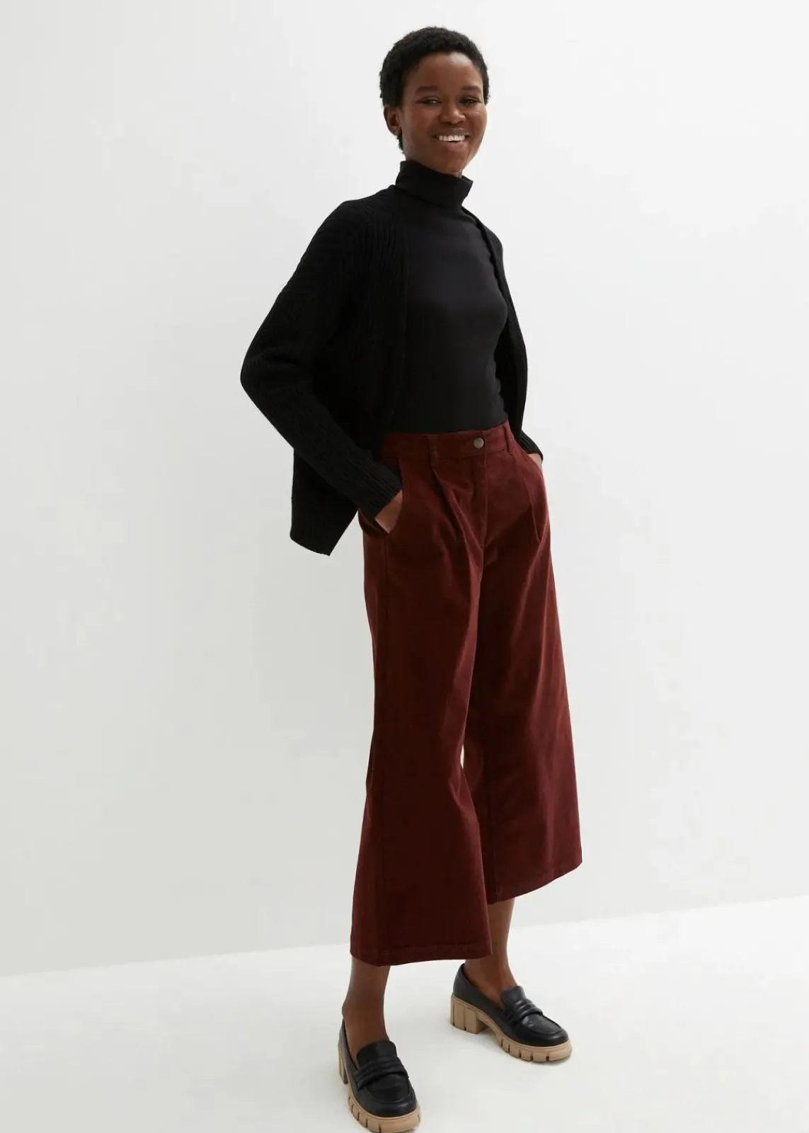 bonprix Hosen|Bekleidung·Kleider^Weite Stretchcord-Culotte mit High-Waist-Bequembund, 7/8-Länge kaffeebraun