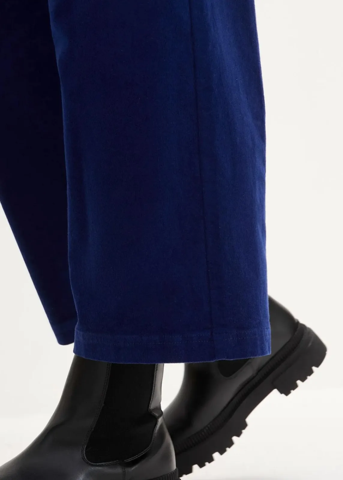 bonprix Hosen|Bekleidung·Kleider^Weite Stretchcord-Culotte mit High-Waist-Bequembund, 7/8-Länge mitternachtsblau