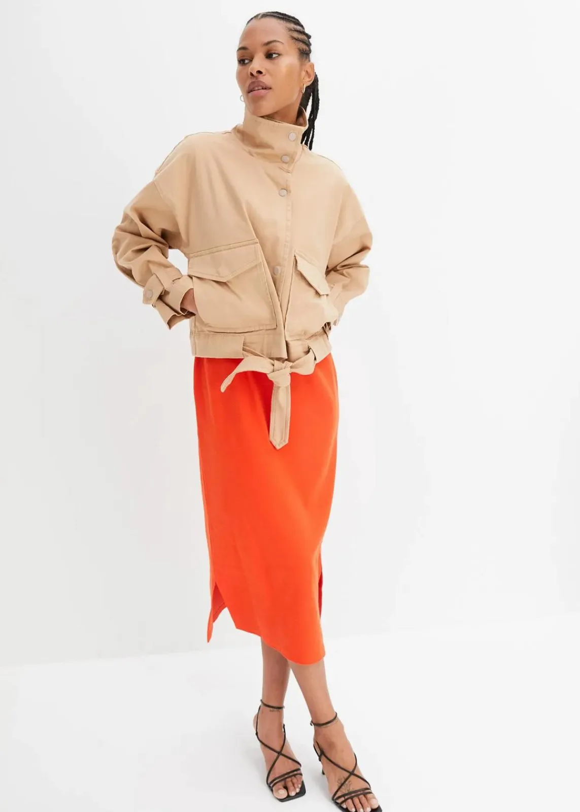 bonprix Bekleidung·Hosen|Jacken & Mäntel^Weite Twill-Jacke mit aufgesetzten Taschen latte macchiato