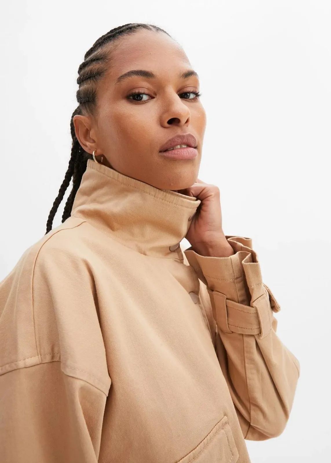 bonprix Bekleidung·Hosen|Jacken & Mäntel^Weite Twill-Jacke mit aufgesetzten Taschen latte macchiato