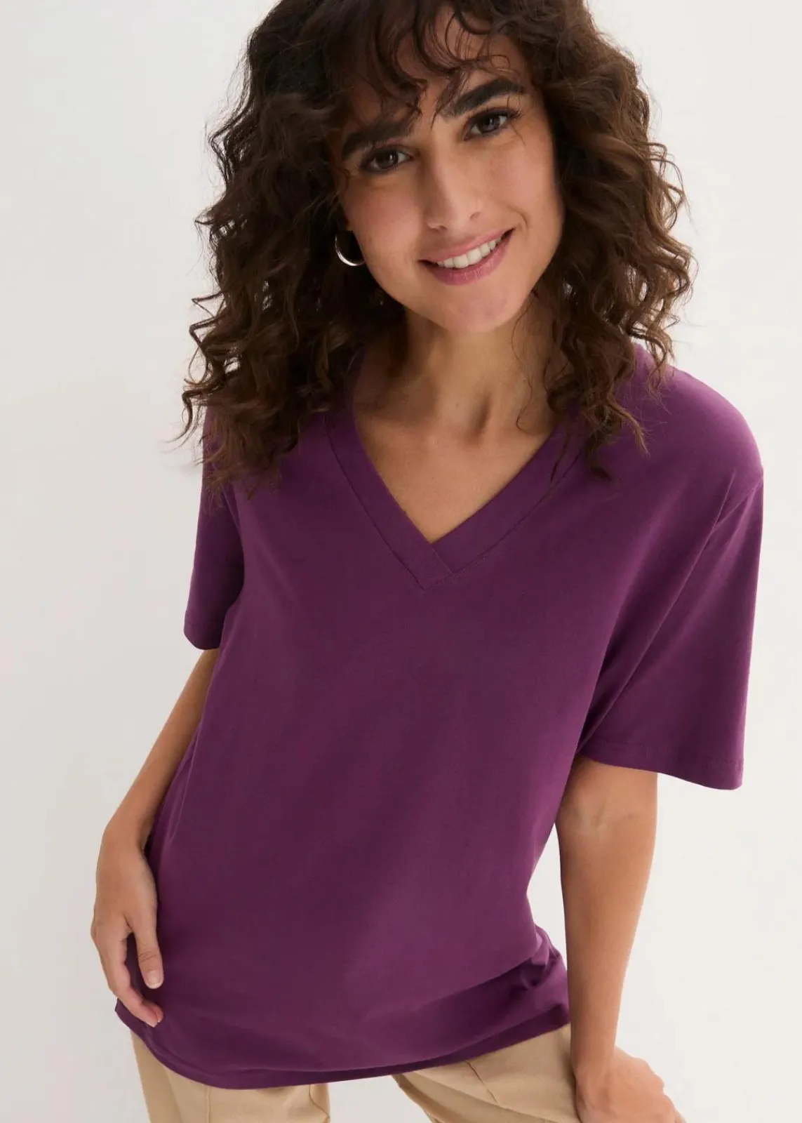 bonprix Shirts & Tops|Basics^Weites Long-Shirt mit V-Ausschnitt, Kurzarm (5er Pack) smaragd + weinbeere + mittelfuchsia + weiß + schwarz