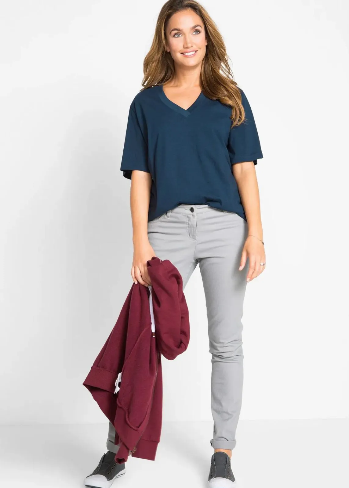 bonprix Shirts & Tops|Basics^Weites Long-Shirt mit V-Ausschnitt, Kurzarm (5er Pack) erdbeere + schwarz +weiß + hellgrau meliert + dunkelblau