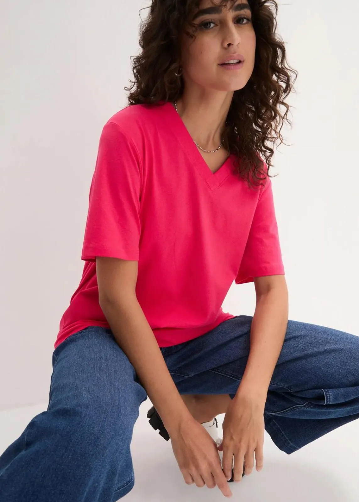 bonprix Shirts & Tops|Basics^Weites Long-Shirt mit V-Ausschnitt, Kurzarm (5er Pack) schwarz+ hibiskuspink + hellgrau meliert + weiß + dunkelblau