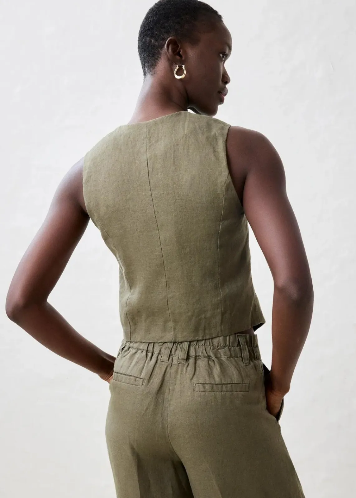 bonprix Bekleidung·Hosen|Jacken & Mäntel^Weste aus reinem Leinen dunkeloliv
