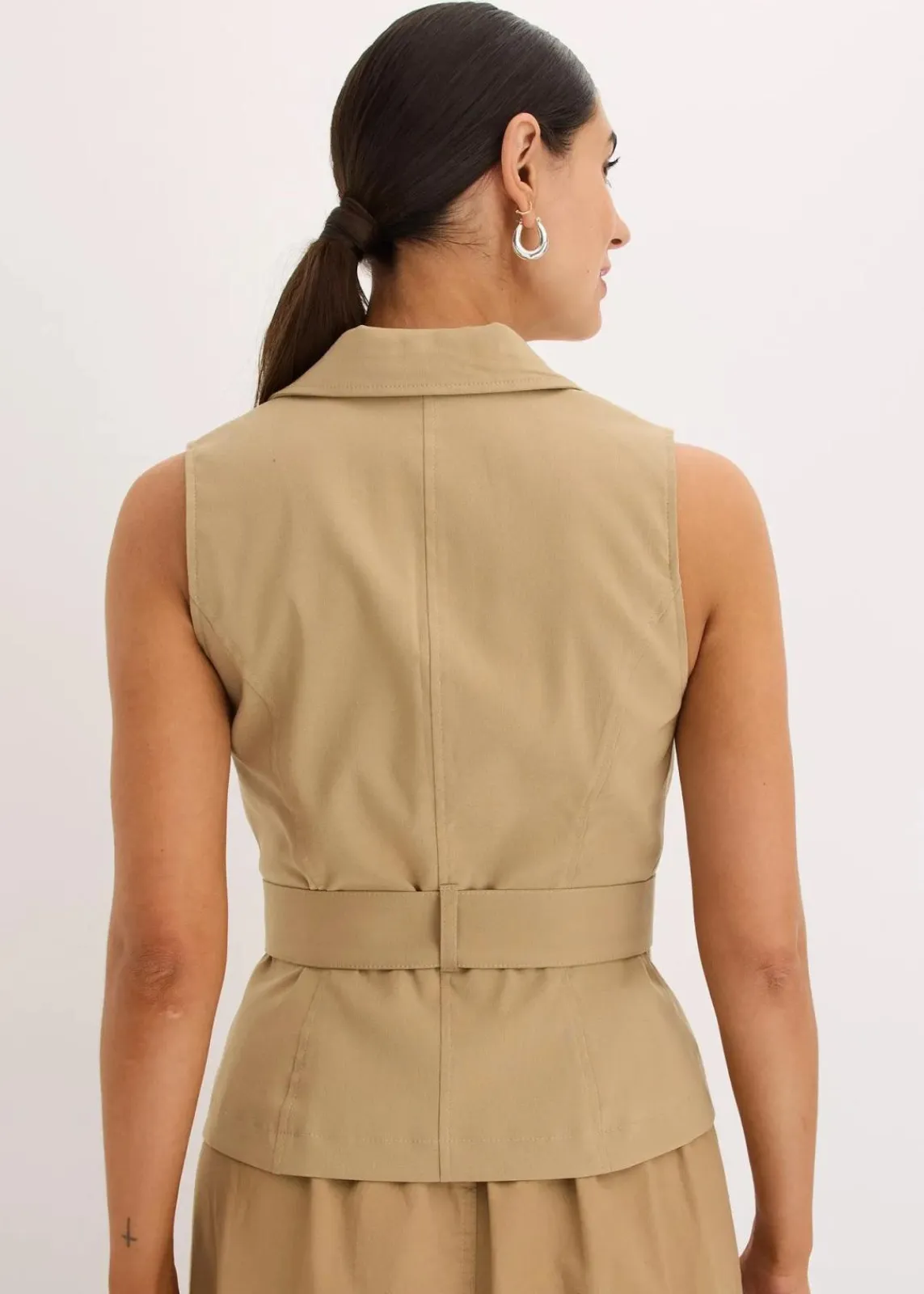bonprix Bekleidung·Hosen|Jacken & Mäntel^Weste mit Gürtel khakibraun
