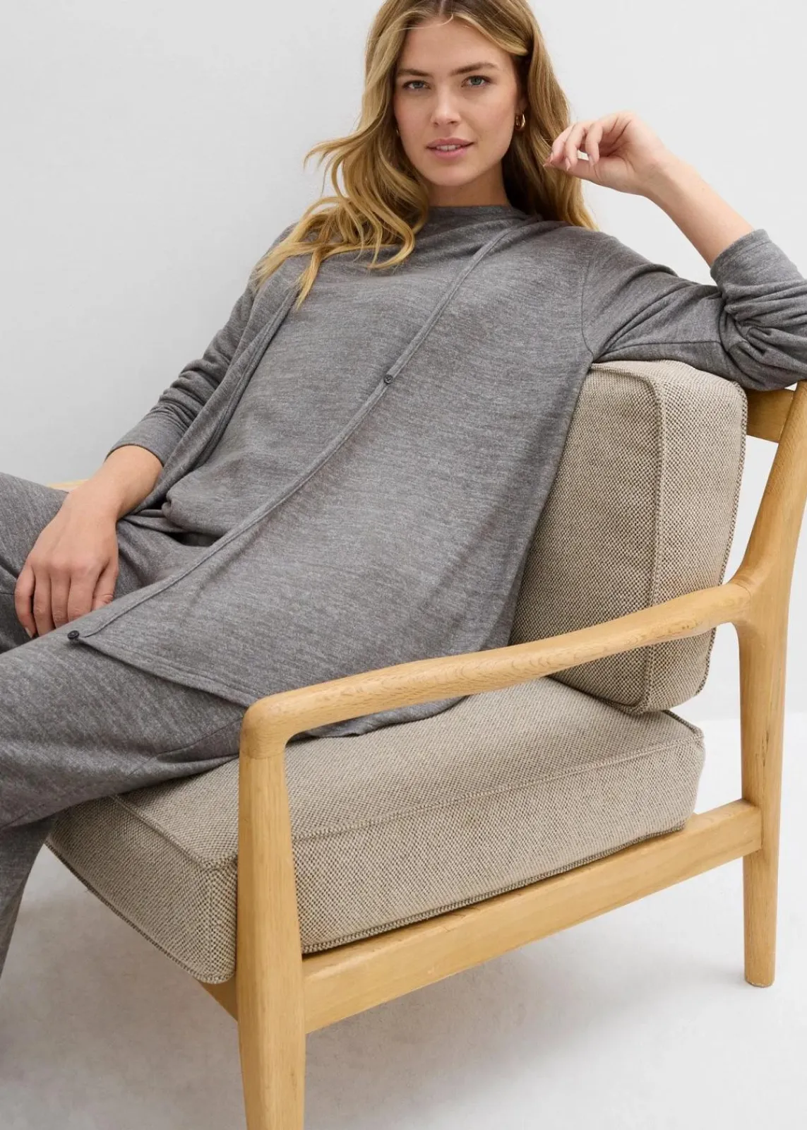bonprix Bekleidung·Jeans|Zweiteiler & Sets^Wickelcardigan in Strickoptik anthrazit meliert