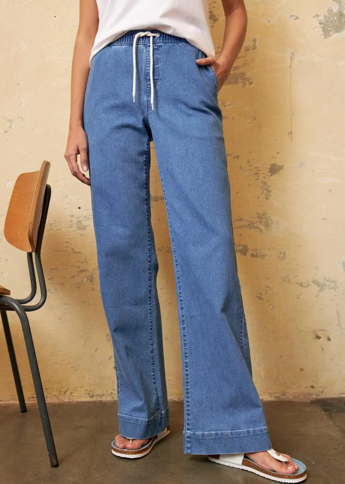 bonprix Jeans|Kurzgrößen^Wide Leg Jeans Mid Waist, Stretch hellblau denim
