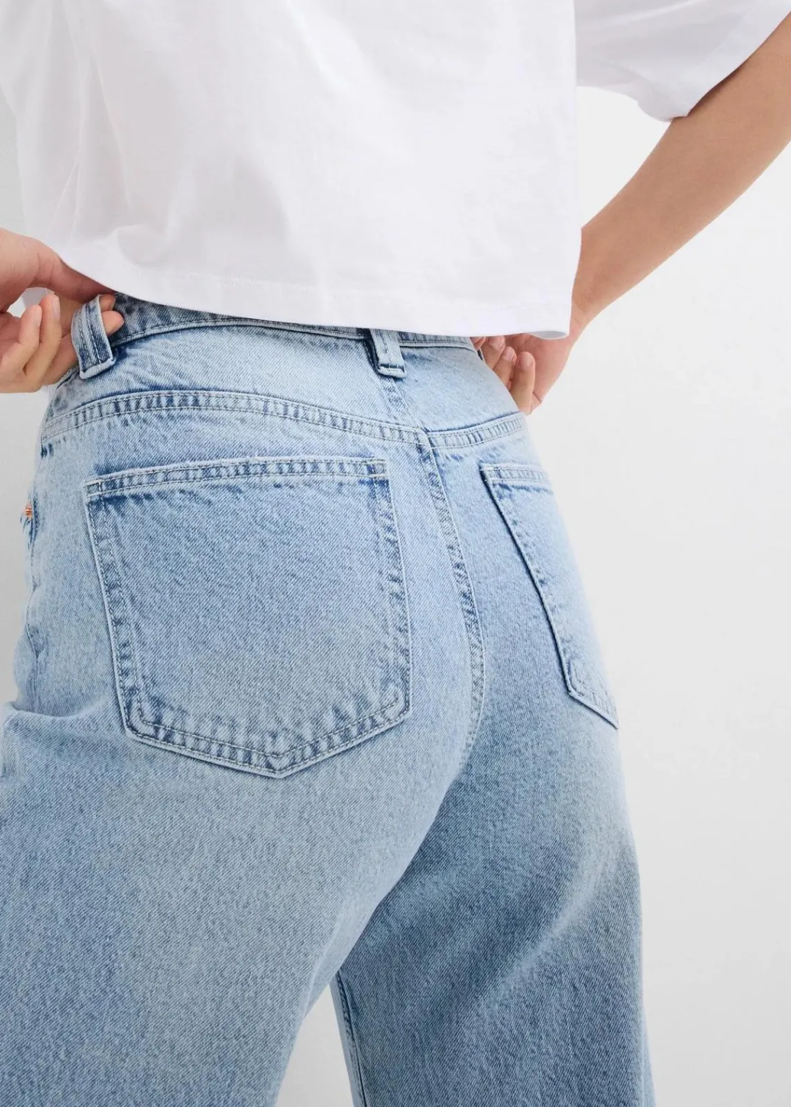 bonprix Bekleidung·Shirts & Tops|Jeans^Wide-Leg-Jeans High Waist, Low Stretch eisblau denim used