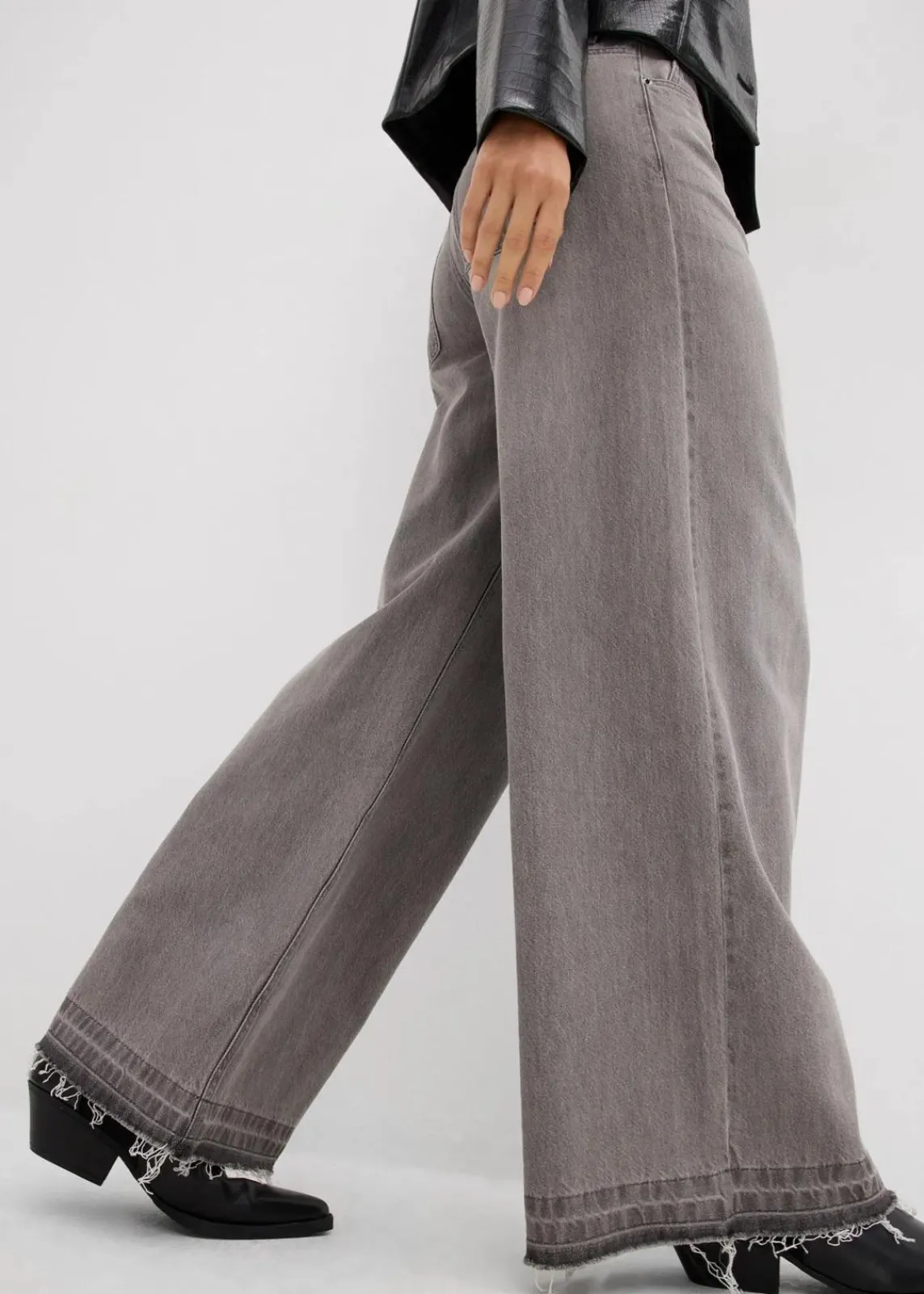 bonprix Jeans|Kurzgrößen^Wide-Leg-Jeans Mid Waist, Bequembund hellgrau denim used