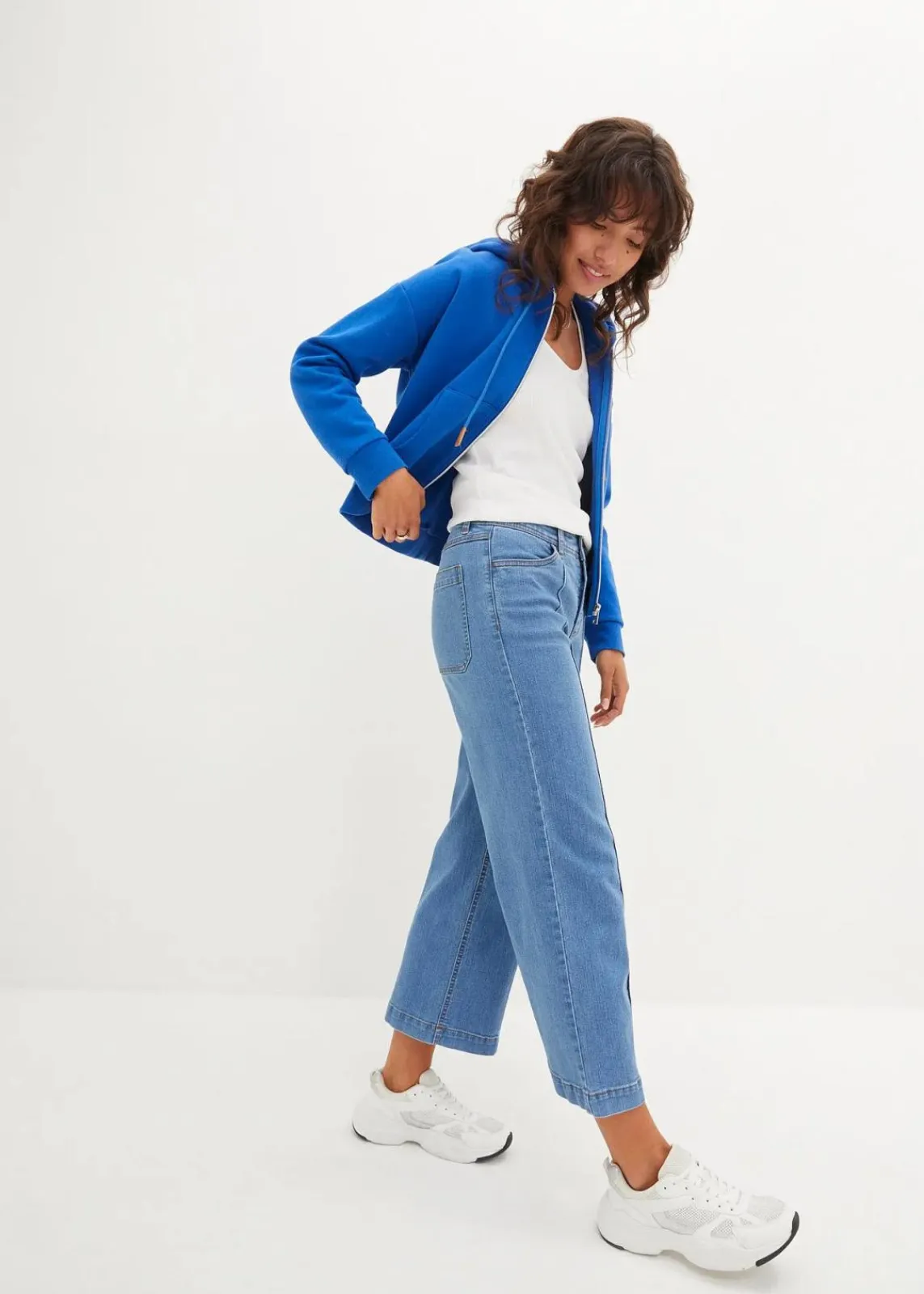 bonprix Bekleidung·Shirts & Tops|Jeans^Wide-Leg-Jeans, Mid Waist, cropped hellblau denim