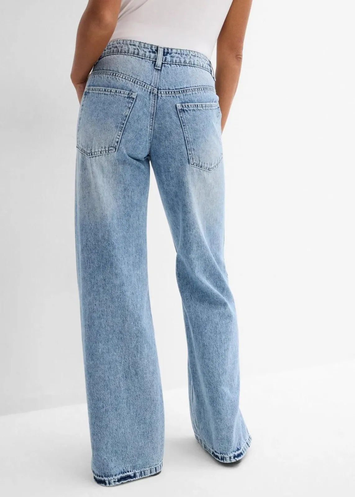 bonprix Jeans|Bekleidung·Shirts & Tops^Wide-Leg-Jeans Mid Waist, Low Stretch eisblau denim used