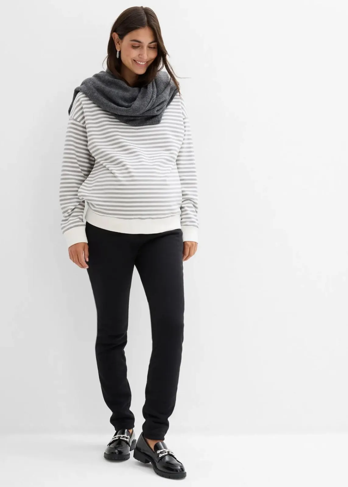 bonprix Umstandsmode^Wärmende Umstands-Leggings mit Teddyfutter schwarz
